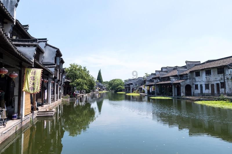 逃出美丽度假胜地